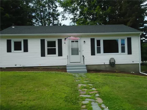 119 Marshall Rd, Woonsocket, RI 02895 photo 5