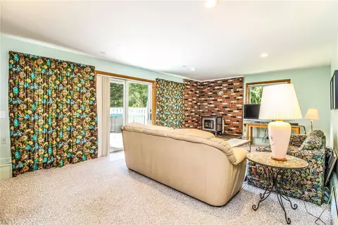 72 Benson Ave, Westerly, RI 02891 photo 25