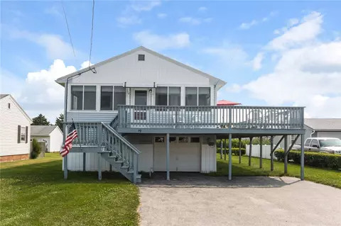 19 Benson Ave, Westerly, RI 02891 photo 2