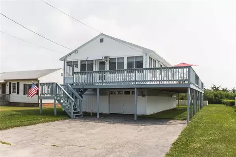 19 Benson Ave, Westerly, RI 02891 photo 4