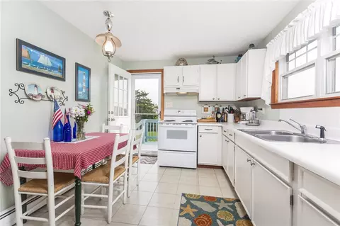 19 Benson Ave, Westerly, RI 02891 photo 13