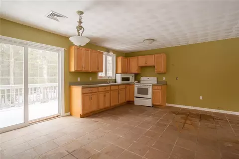 126 E Killingly Rd, Foster, RI 02825 photo 30