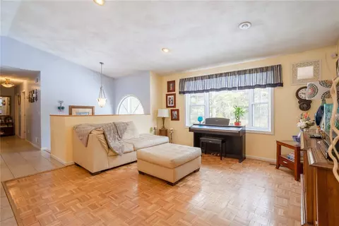 126 E Killingly Rd, Foster, RI 02825 photo 6