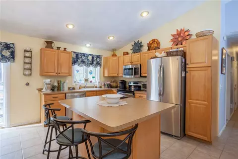126 E Killingly Rd, Foster, RI 02825 photo 11