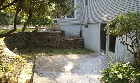 24 Fishs Ln, Warwick, RI 02886 photo 6