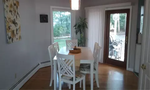 24 Fishs Ln, Warwick, RI 02886 photo 12