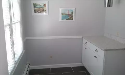24 Fishs Ln, Warwick, RI 02886 photo 7