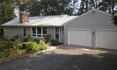 24 Fishs Ln, Warwick, RI 02886 photo 1