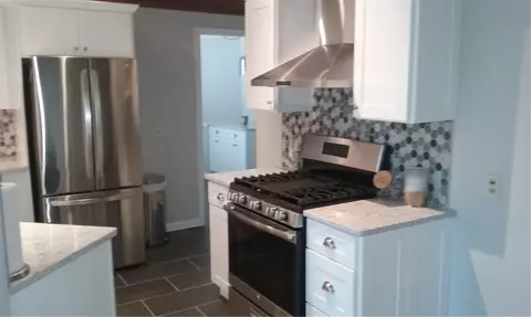 24 Fishs Ln, Warwick, RI 02886 photo 9