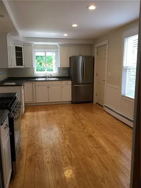 632 S Main St, Woonsocket, RI 02895 photo 5