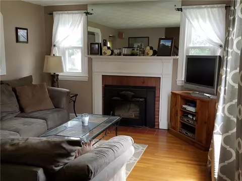 75 Birch St, Warwick, RI 02888 photo 10