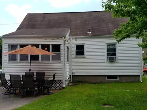 75 Birch St, Warwick, RI 02888 photo 2