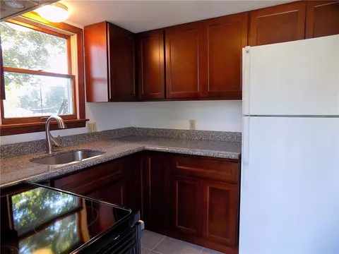 121 Oak St, Westerly, RI 02891 photo 12