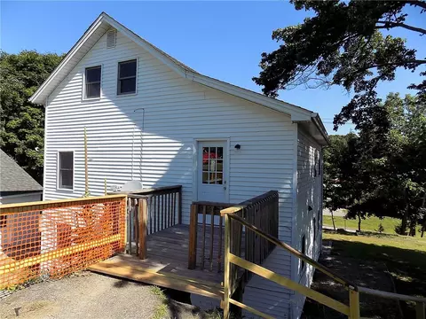 121 Oak St, Westerly, RI 02891 photo 5