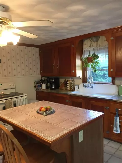 97 Knotty Oak Rd, Coventry, RI 02816 photo 9