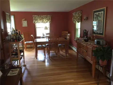 97 Knotty Oak Rd, Coventry, RI 02816 photo 11