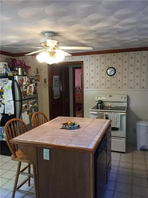 97 Knotty Oak Rd, Coventry, RI 02816 photo 8
