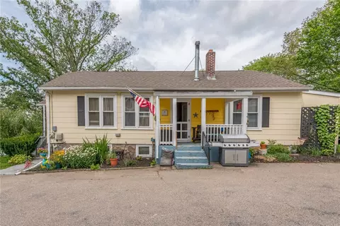 234 Oregon Ave, Woonsocket, RI 02895 photo 3