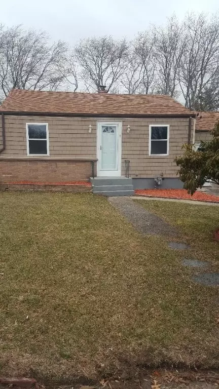 1 Marquette Dr, Warwick, RI 02888 photo 1