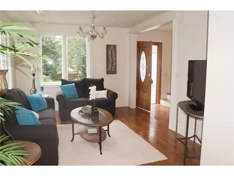 171 Adams St, Warwick, RI 02888 photo 9