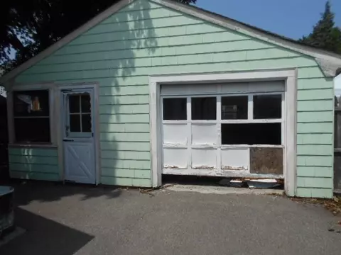 258 Pullen Ave, Pawtucket, RI 02861 photo 4