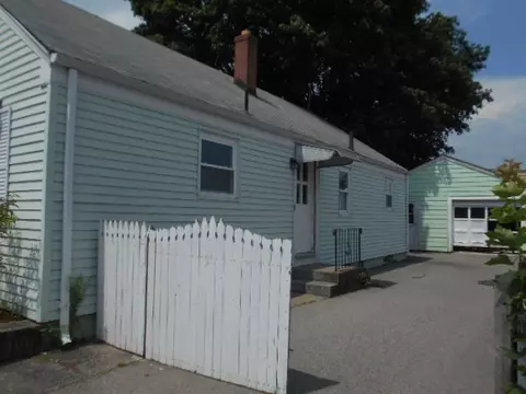 258 Pullen Ave, Pawtucket, RI 02861 photo 3