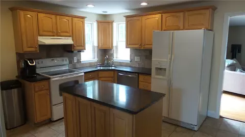 4 Hesspar Dr, Westerly, RI 02891 photo 9