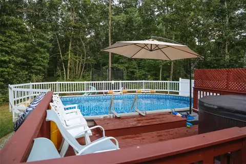 8 Conifer Ct, Coventry, RI 02816 photo 24