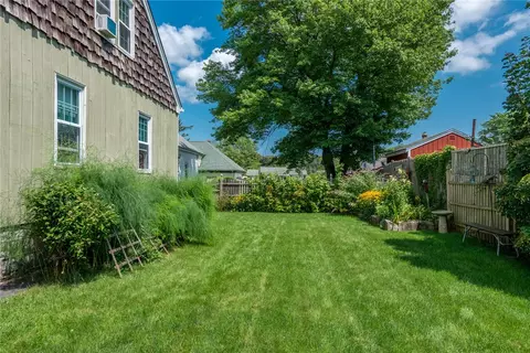 363 Mowry St, Woonsocket, RI 02895 photo 25