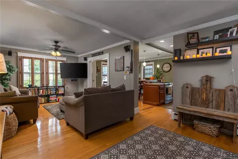 363 Mowry St, Woonsocket, RI 02895 photo 11