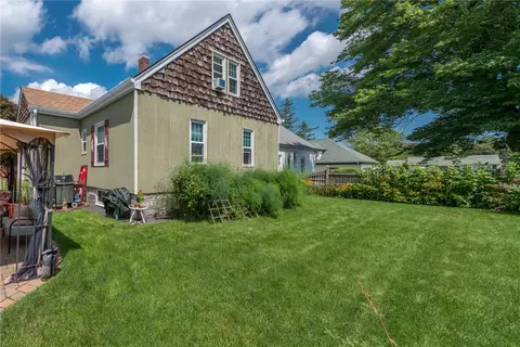 363 Mowry St, Woonsocket, RI 02895 photo 22