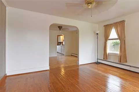 26 Draper Ave, Warwick, RI 02889 photo 3
