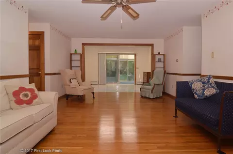 75 Maple Ln, Bristol, RI 02809 photo 12