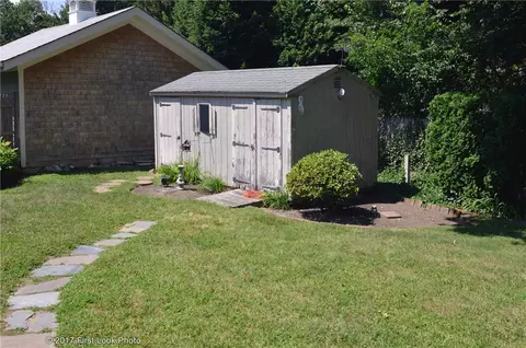 75 Maple Ln, Bristol, RI 02809 photo 30