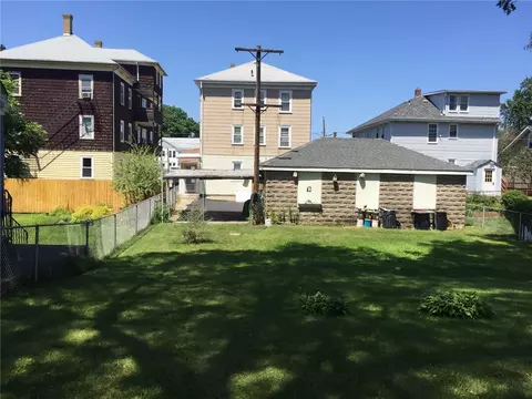 319 Mowry St, Woonsocket, RI 02895 photo 4