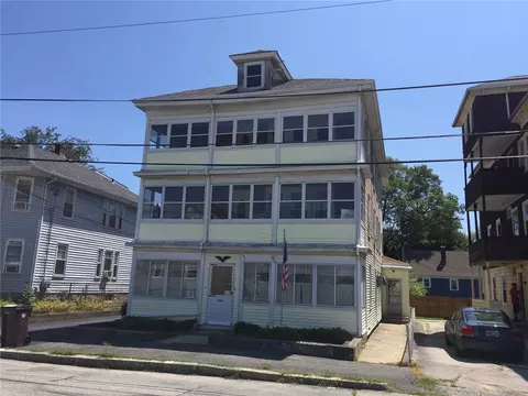 319 Mowry St, Woonsocket, RI 02895 photo 2