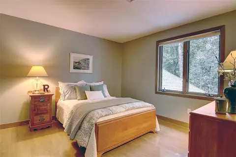 135 Joseph Ct, Warwick, RI 02886 photo 19