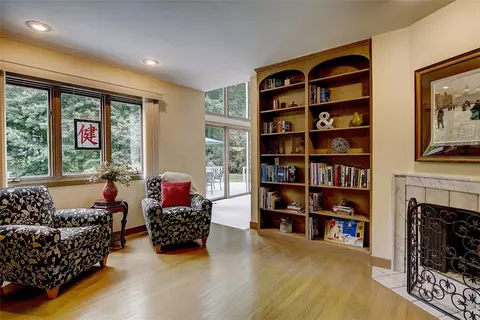 135 Joseph Ct, Warwick, RI 02886 photo 14