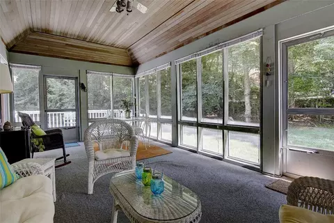 135 Joseph Ct, Warwick, RI 02886 photo 33