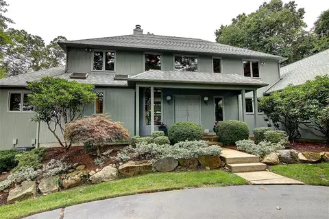 135 Joseph Ct, Warwick, RI 02886 photo 1
