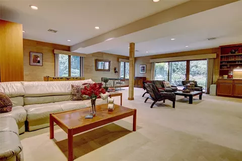 135 Joseph Ct, Warwick, RI 02886 photo 27
