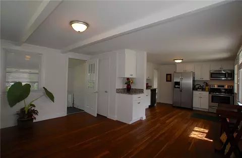 141 Union Ave, Warwick, RI 02889 photo 9