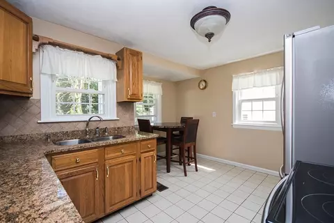 145 Vera St, Warwick, RI 02886 photo 15