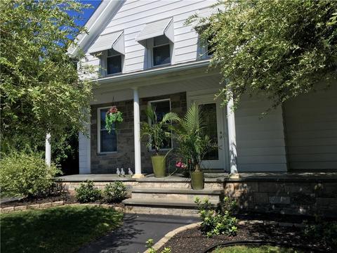 72 Beach St, Westerly, RI 02891 photo 1