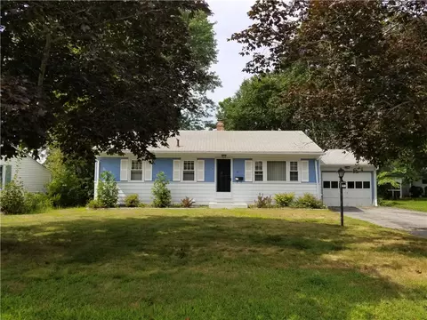 210 Mapleton St, Cranston, RI 02910 photo 1