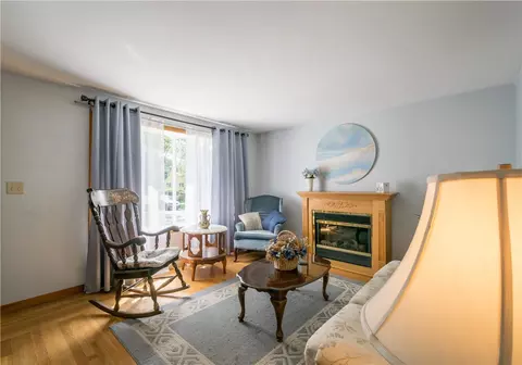 69 Custer St, Warwick, RI 02889 photo 7