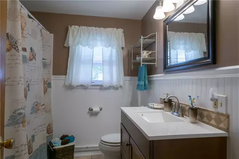 69 Custer St, Warwick, RI 02889 photo 14