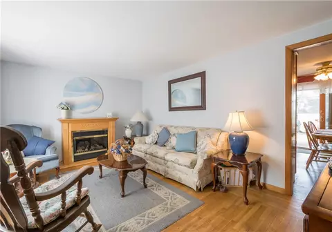 69 Custer St, Warwick, RI 02889 photo 8