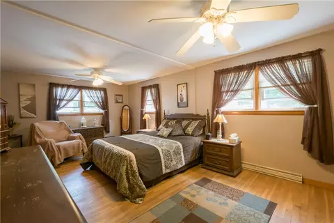 69 Custer St, Warwick, RI 02889 photo 9