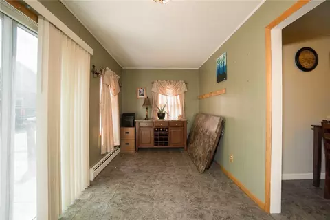 94 Blade St, Warwick, RI 02886 photo 9